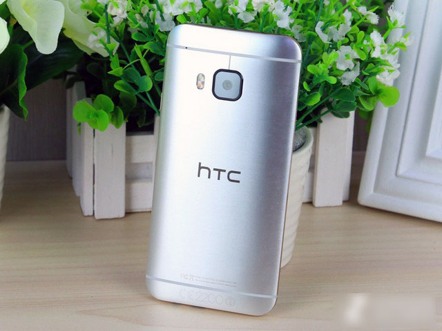 HTC One M9图片